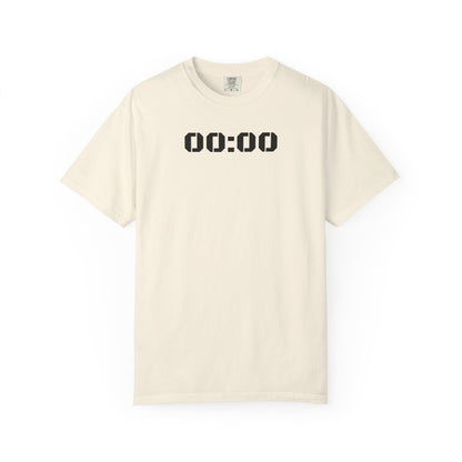 00:00 Minimal Digital Clock T-Shirt — Graphic Tee with Midnight Timer Design