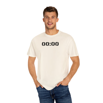00:00 Minimal Digital Clock T-Shirt — Graphic Tee with Midnight Timer Design