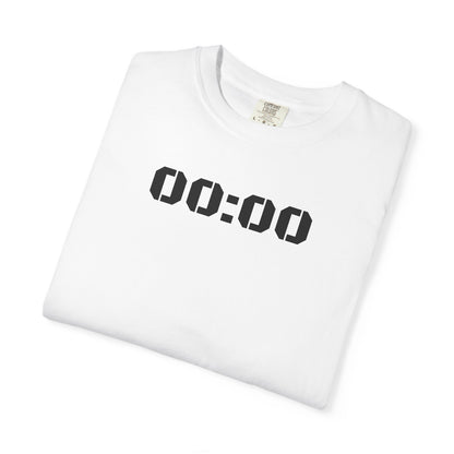 00:00 Minimal Digital Clock T-Shirt — Graphic Tee with Midnight Timer Design